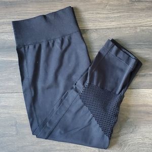 Fabletics capris
